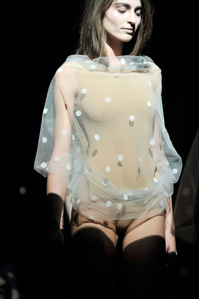 Look 37